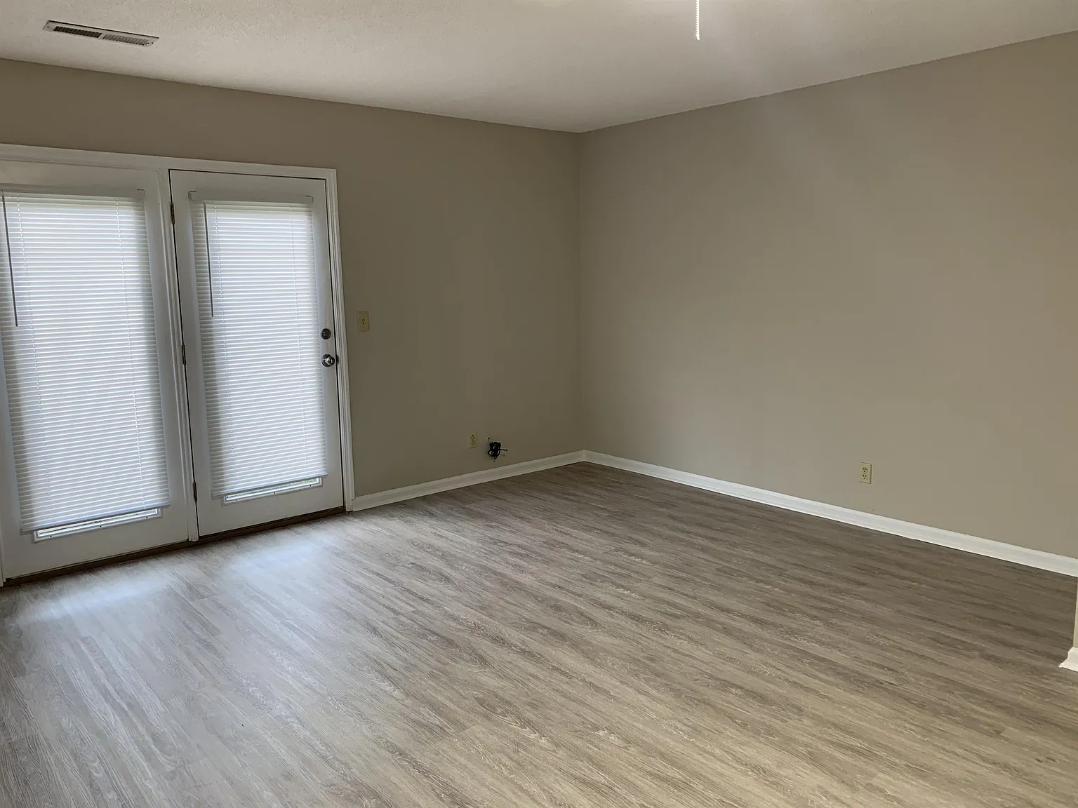 104 Magnolia Street - 1 — Photo 3