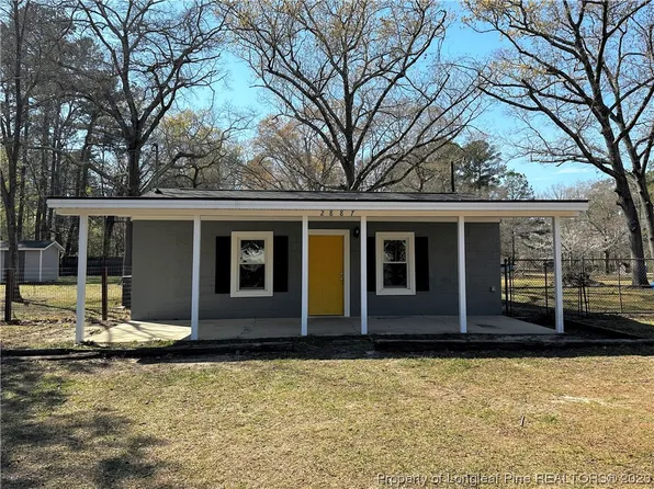 2887 Lake Upchurch Dr, Parkton, NC 28371