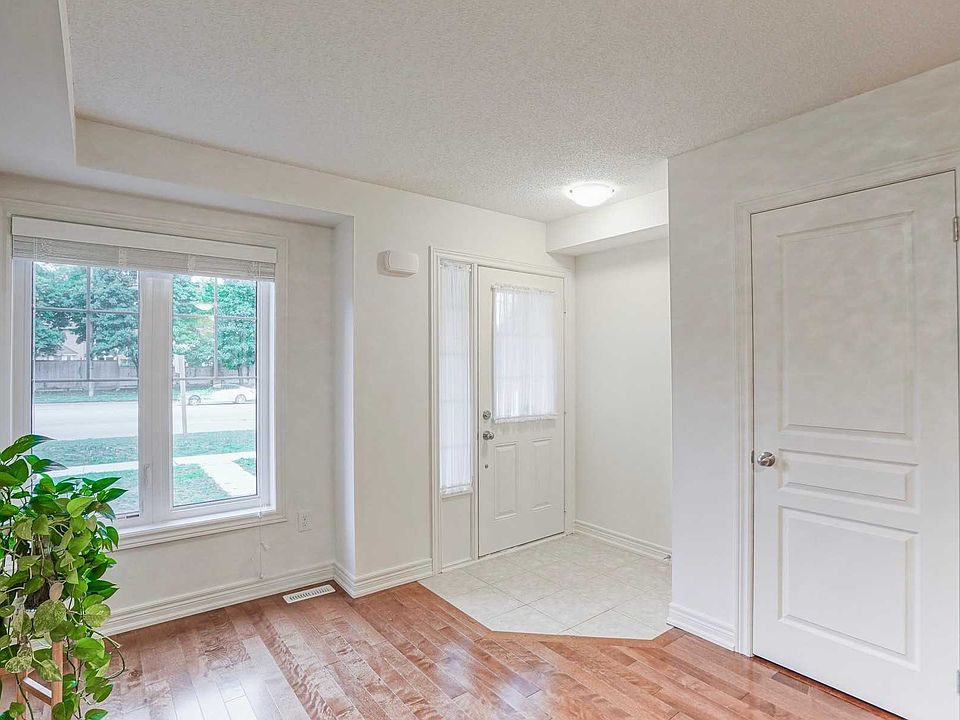 2nd image of 4564 16th Ave