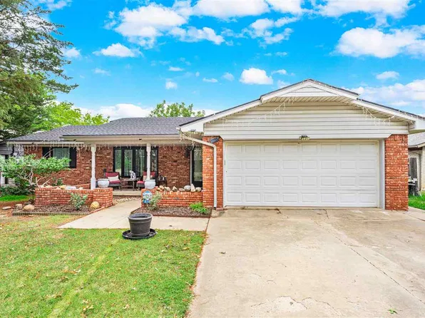 810 NW 50th St, Lawton, OK 73505