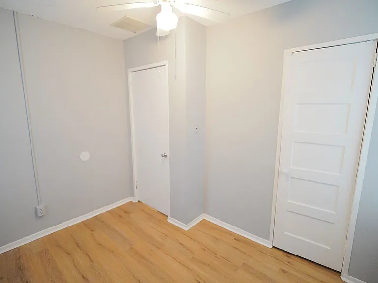 1308 Coleman St — Photo 16