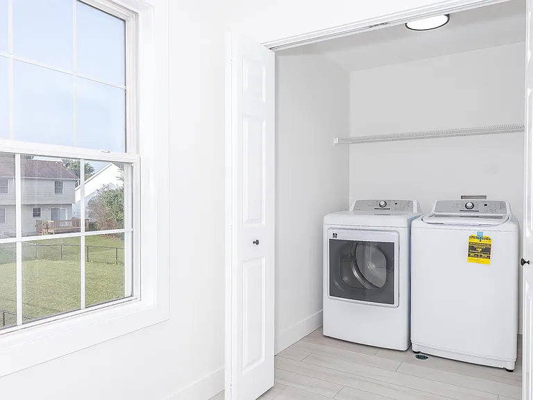 2805 Gill St — Photo 15