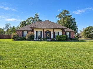 1543 Holly Run Dr, Lake Charles, LA 70611