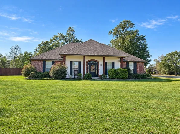 1543 Holly Run Dr, Lake Charles, LA 70611