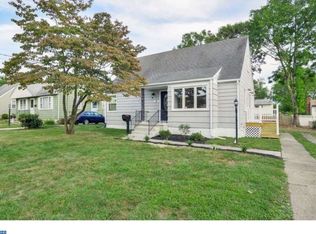 18 Whitman Ave, Stratford, NJ 08084