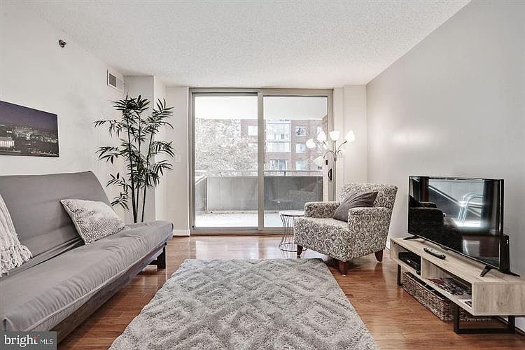 1st image of 1024 N Utah St APT 219