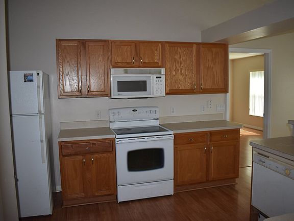 3rd image of 1782 SE Gaskins Cir