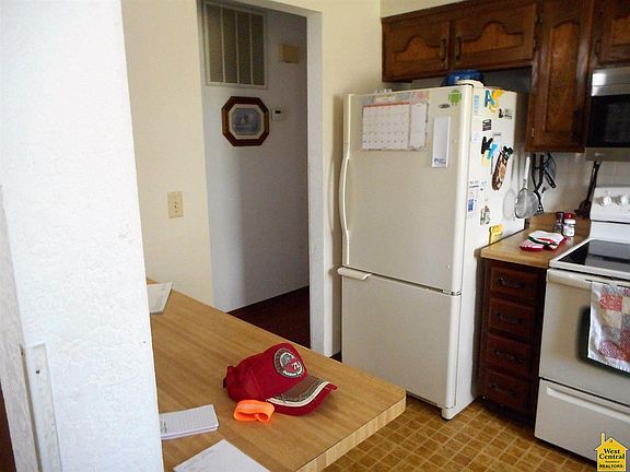 4th image of 510 Cedar St
