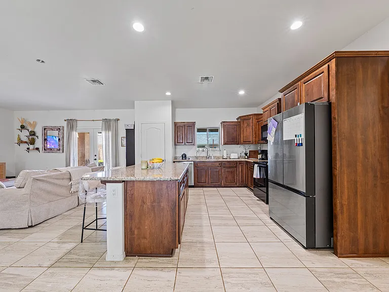 5904 E 45th Pl — Photo 13