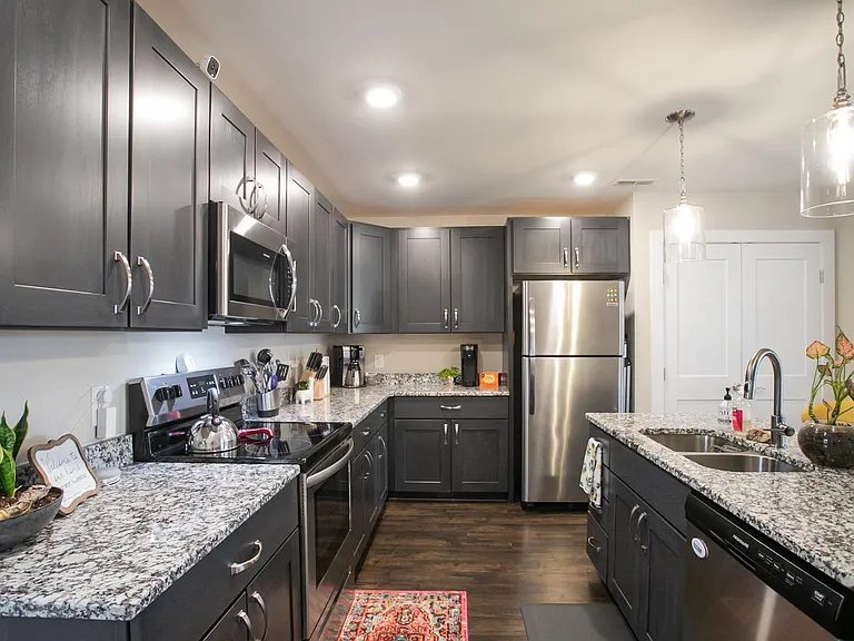 302B Ensley Ave — Photo 13