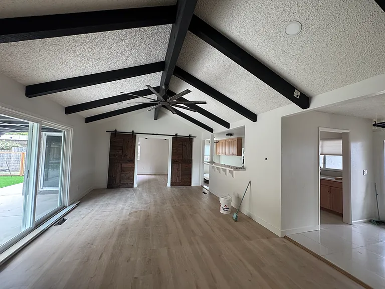1105 Lanewood Way — Photo 8