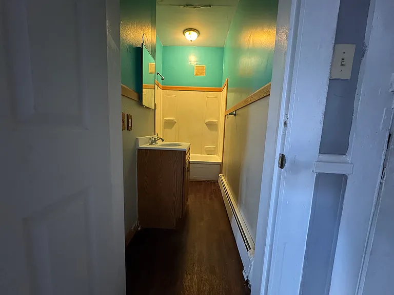 208-210 Franklin Ave #2N — Photo 7