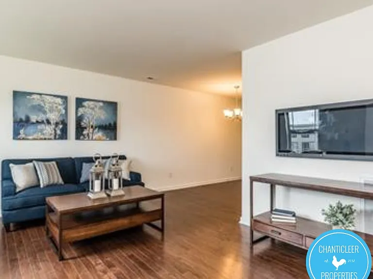 3536 Midway Island Ct — Photo 4