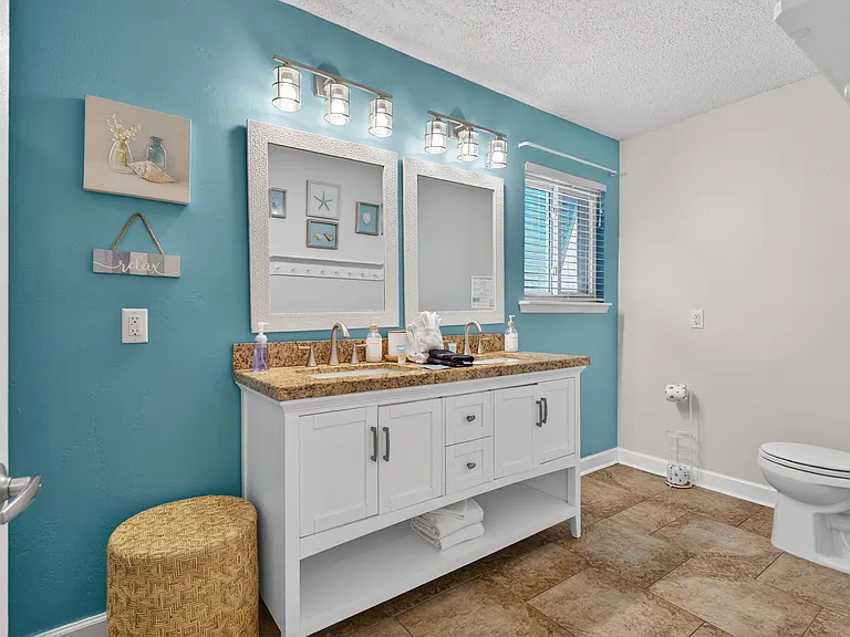 Main bathroom