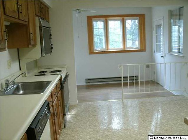 2nd image of 6 Ashley Road