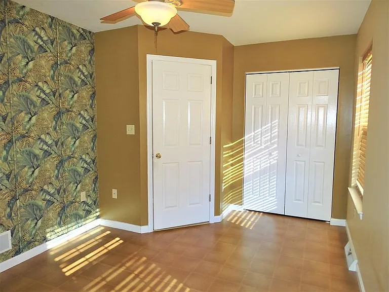 153 Melrose Ln — Photo 11
