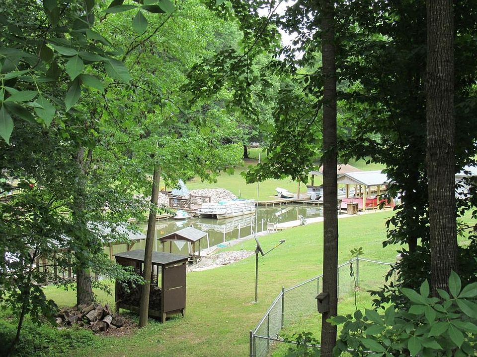 1st image of 240 Forest Trl