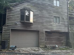 90 Landing Rd, Miller Place, NY 11764