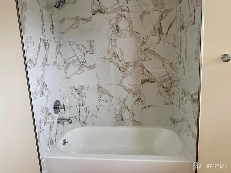194 Bexley Ln — Photo 21