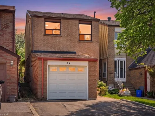 39 Riviera Dr, Vaughan, ON L4K 2H9