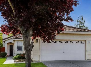 491 Falcon Dr, Woodland, CA 95695