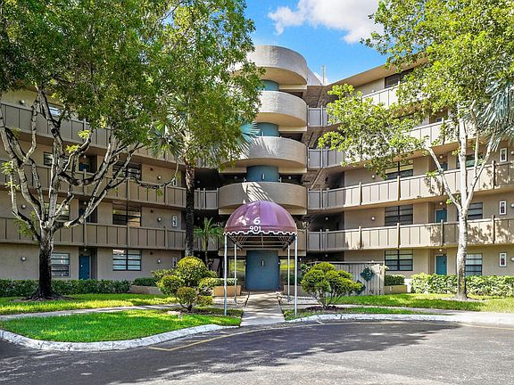 2nd image of 901 Colony Point Circle #207