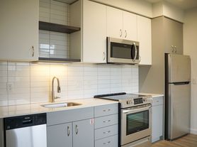 2320 N Vancouver Ave