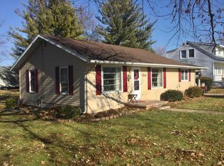 706 E Washington St, Arthur, IL 61911
