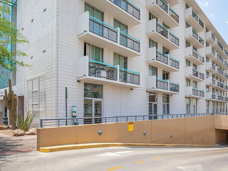 One North Fifth Apartments — Photo 15