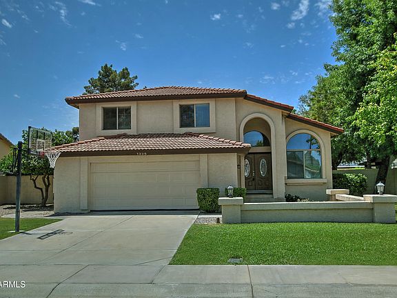 3rd image of 1335 E SUNBURST Lane