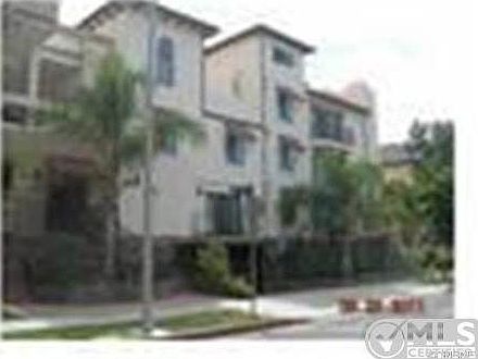2nd image of 5264 Satsuma Ave Unit 15