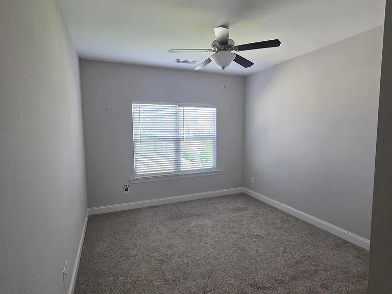 2105 Thornbury Cv — Photo 24