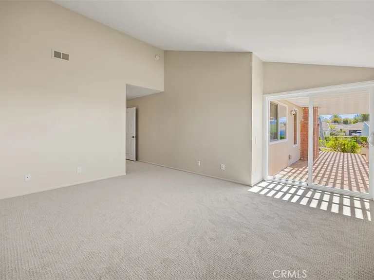 22821 Mariano Dr — Photo 40