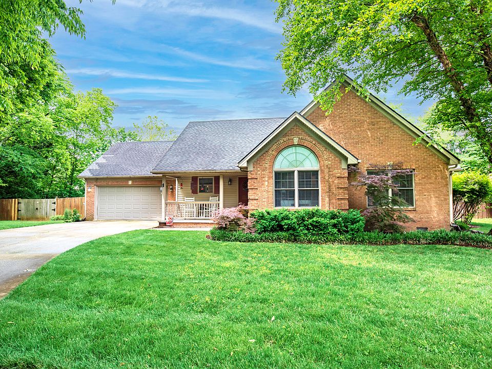 1st image of 453 Gleneagles Way