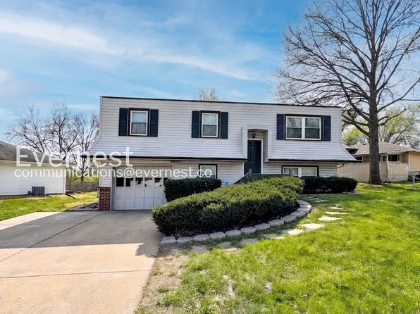 11912 Beacon Ave, Grandview, MO 64030