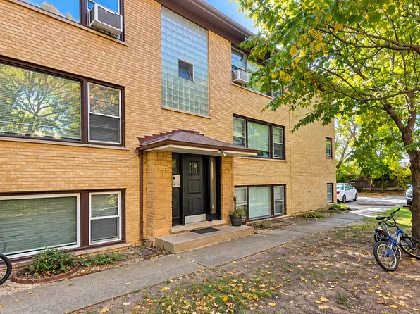 6920 N Rosemary Ln #1E, Niles, IL 60714
