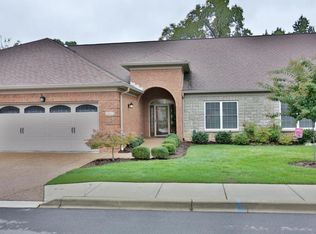 10612 Riva Rd, Louisville, KY 40223