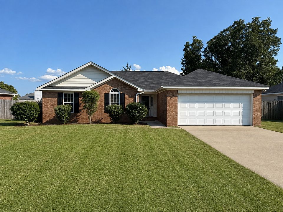 1st image of 135 Summerfield Cir