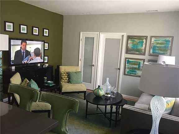 2nd image of 1620 Pennsylvania Ave #R2s05