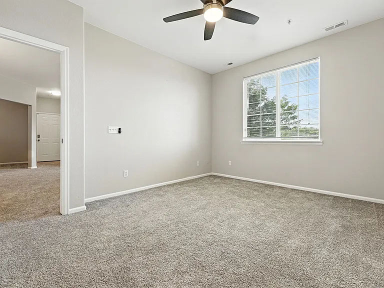 5255 Memphis St #312 — Photo 30