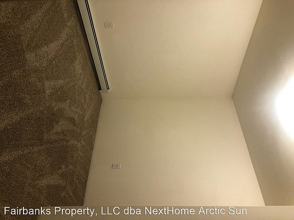 4th image of 1127 6th Ave #A