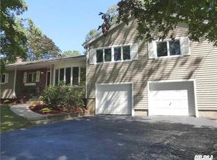 1025 Westminster Ave, Dix Hills, NY 11746