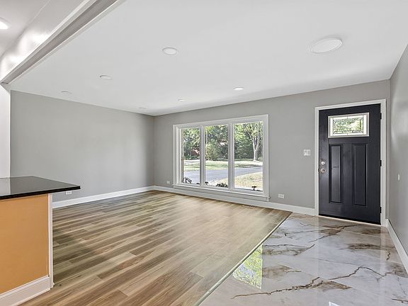 3rd image of 3319 Western Ave