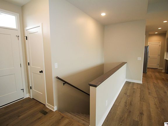 3rd image of 528 Woodsage Rd