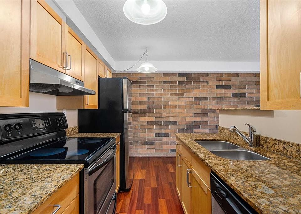 1st image of 315 E 9a St NW #404