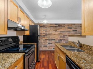 315 E 9a St NW #404, Calgary, AB T2N1T7