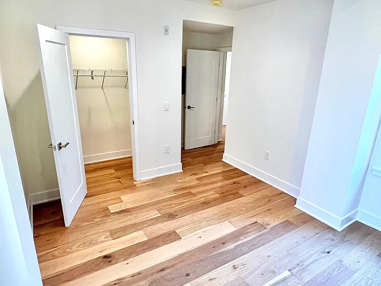 2303 Green St #3 — Photo 12