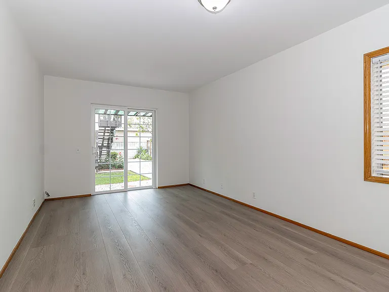 4130 Vinton Ave — Photo 14