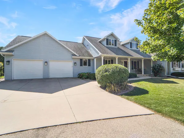 2151 Moonlight Ct, Menasha, WI 54952