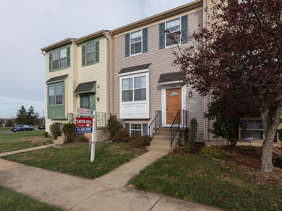 Lovely 3 BR/3.5 bath home